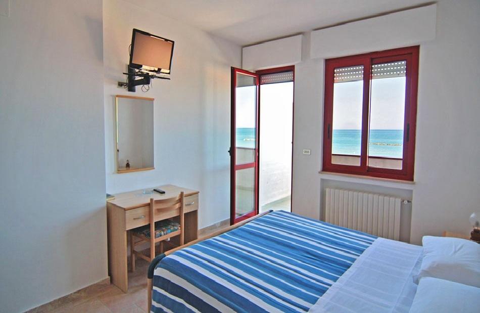 Hotel Palmarosa Roseto Degli Abruzzi Ruang foto