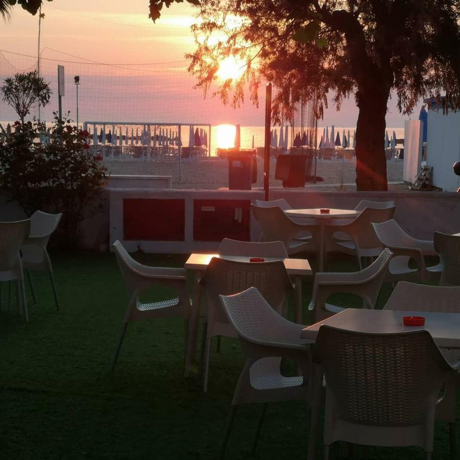 Hotel Palmarosa Roseto Degli Abruzzi Bagian luar foto