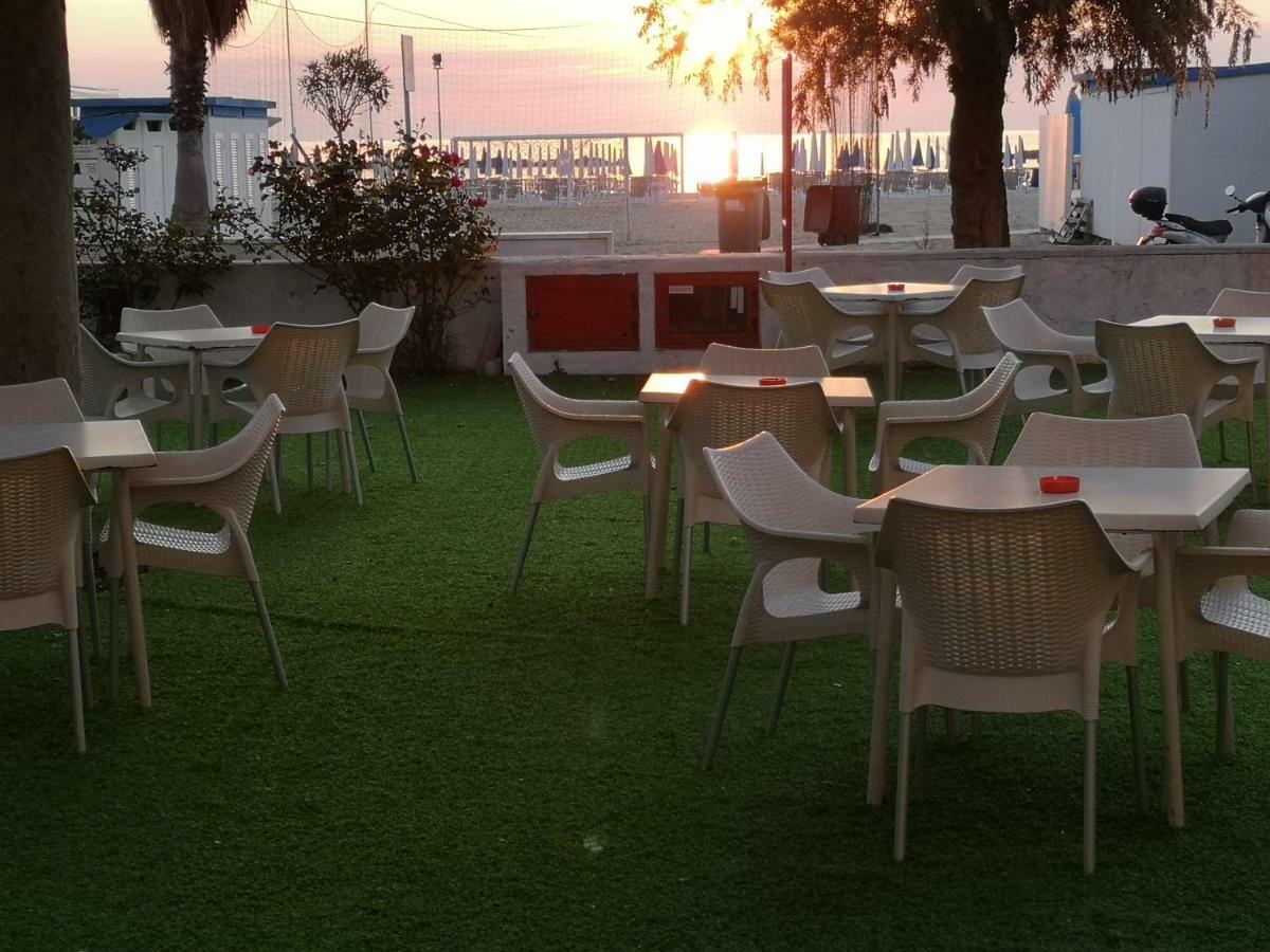 Hotel Palmarosa Roseto Degli Abruzzi Bagian luar foto